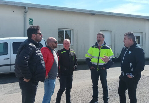 Pablo Lago visita as instalacións da planta de tratamento de residuos de Lousame a petición do comité de empresa e de FCC